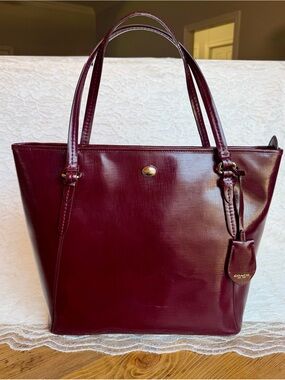 Coach Burgundy Crossgrain Patent Leather Tote Bag Large Shoulder Purse